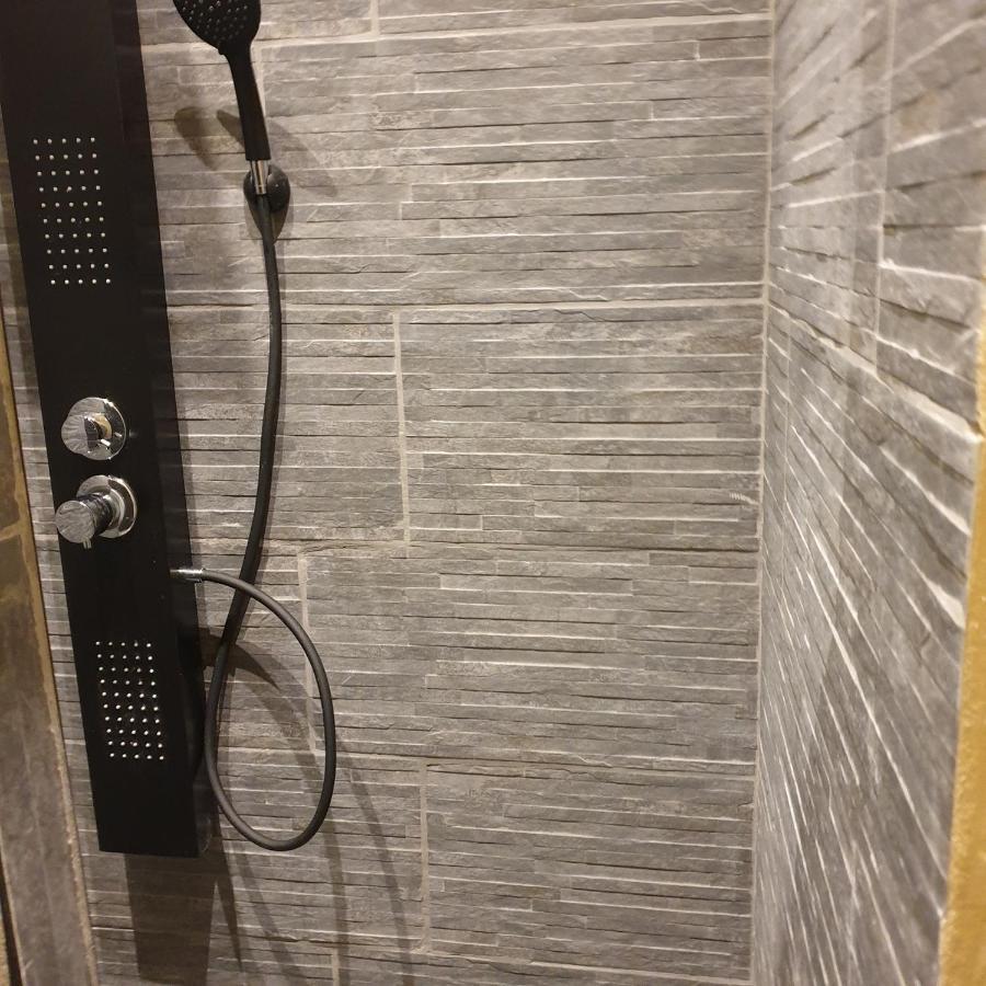 Appartement Intra Muros 8 Personnes Climatise Wifi Stationnement Facile アヴィニョン エクステリア 写真